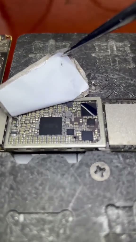 Naprawa układu audio w iPhone💪
