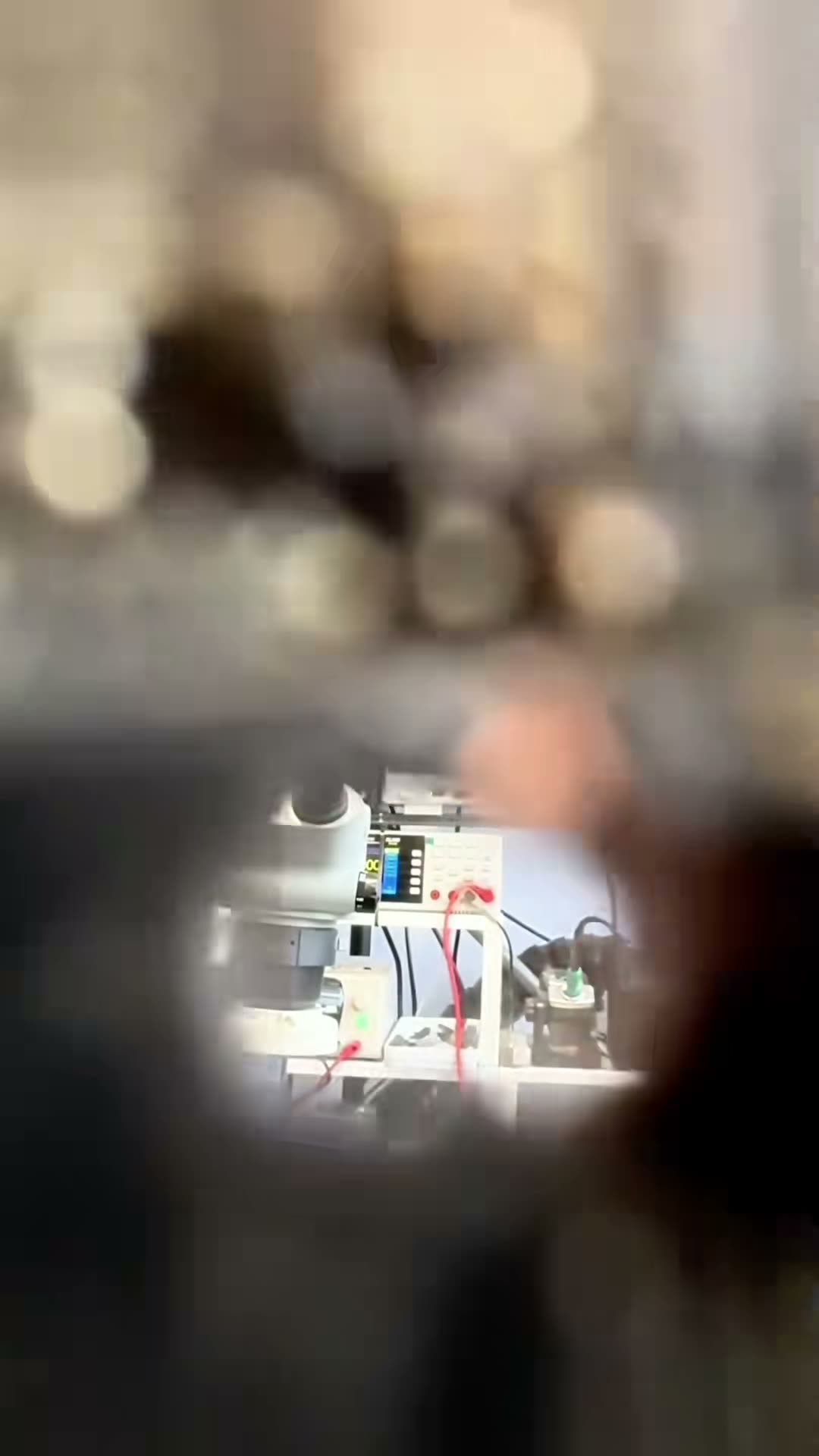 Kto by tam przejmował się takimi „drobnostkami” jak odłączenie bateri.