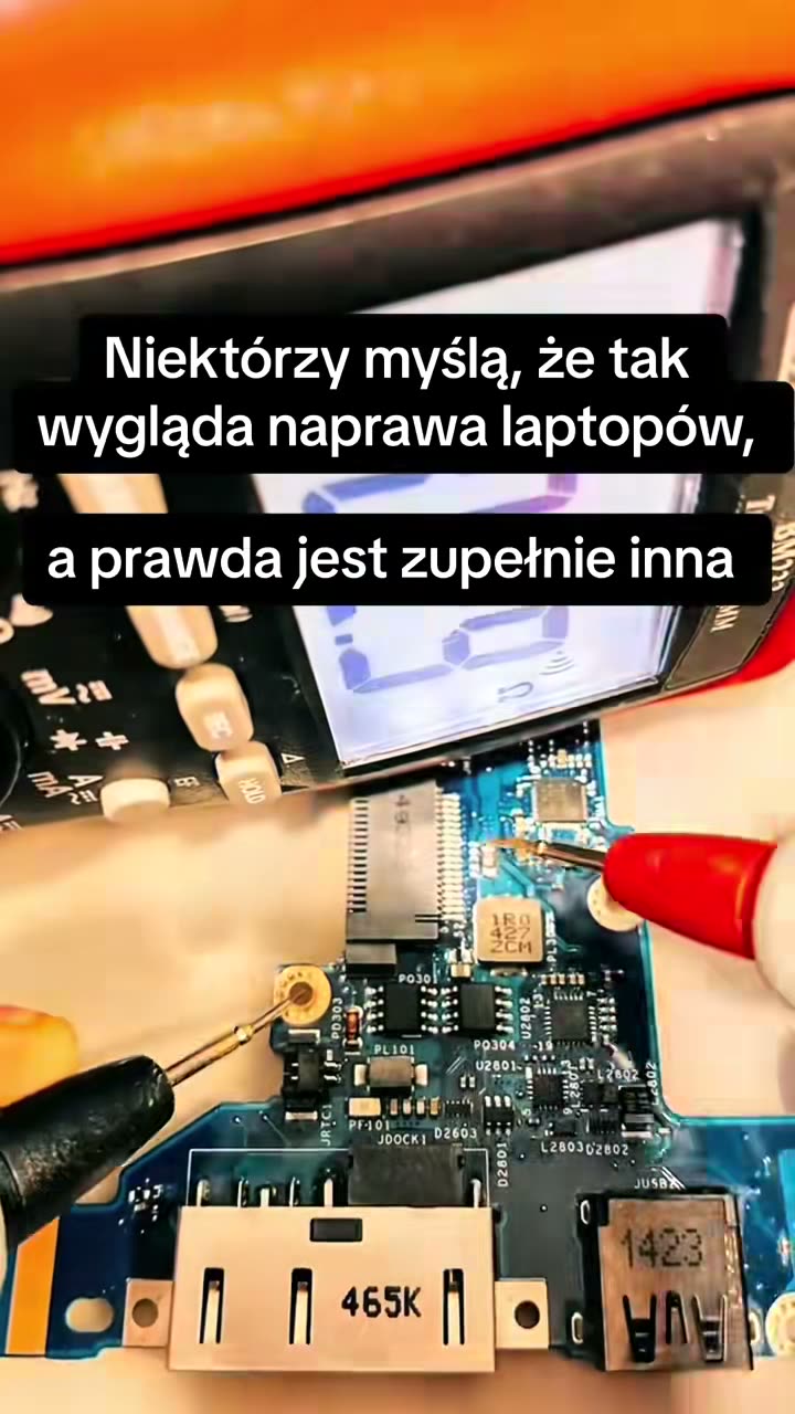 Niektórzy straszą, że naprawa laptopów to czarna magia, ale prawda je.
