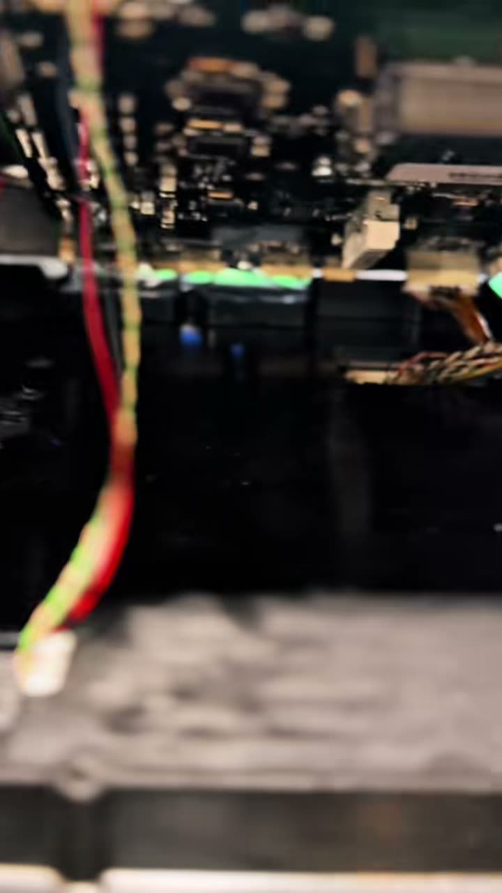 Komputer ten robi kawał ciężkiej i dobrej roboty w fabryce leków i su.