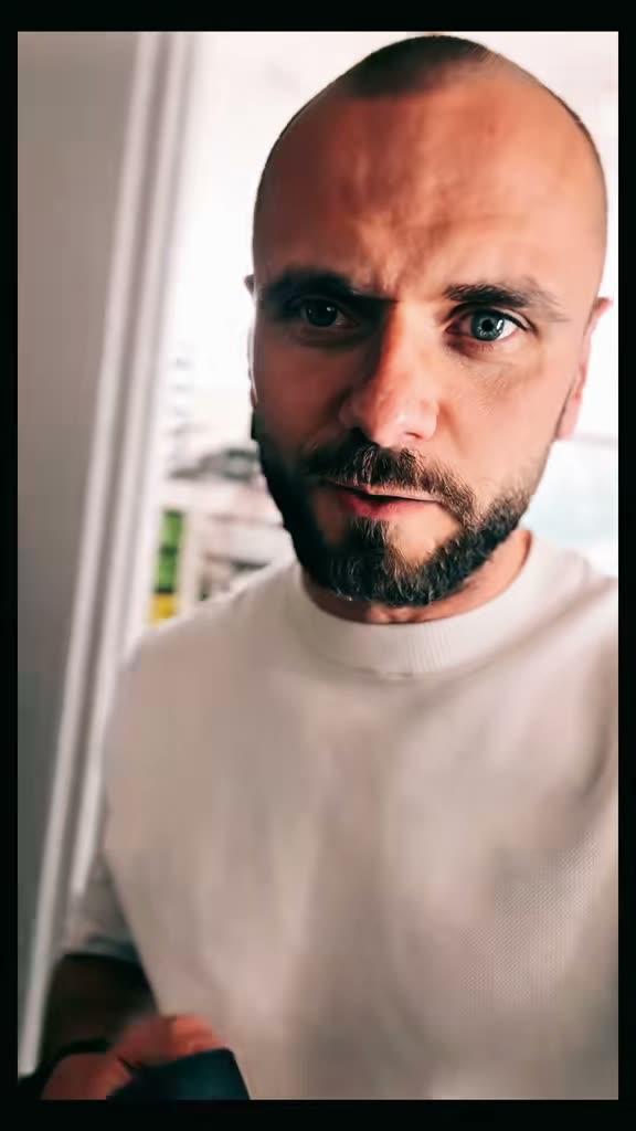 Jak w rok zostać milionerem naprawiając laptopy🤔